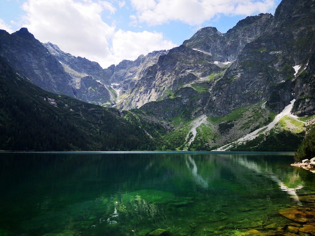 lago Morskie Oko en Montes Tatra
